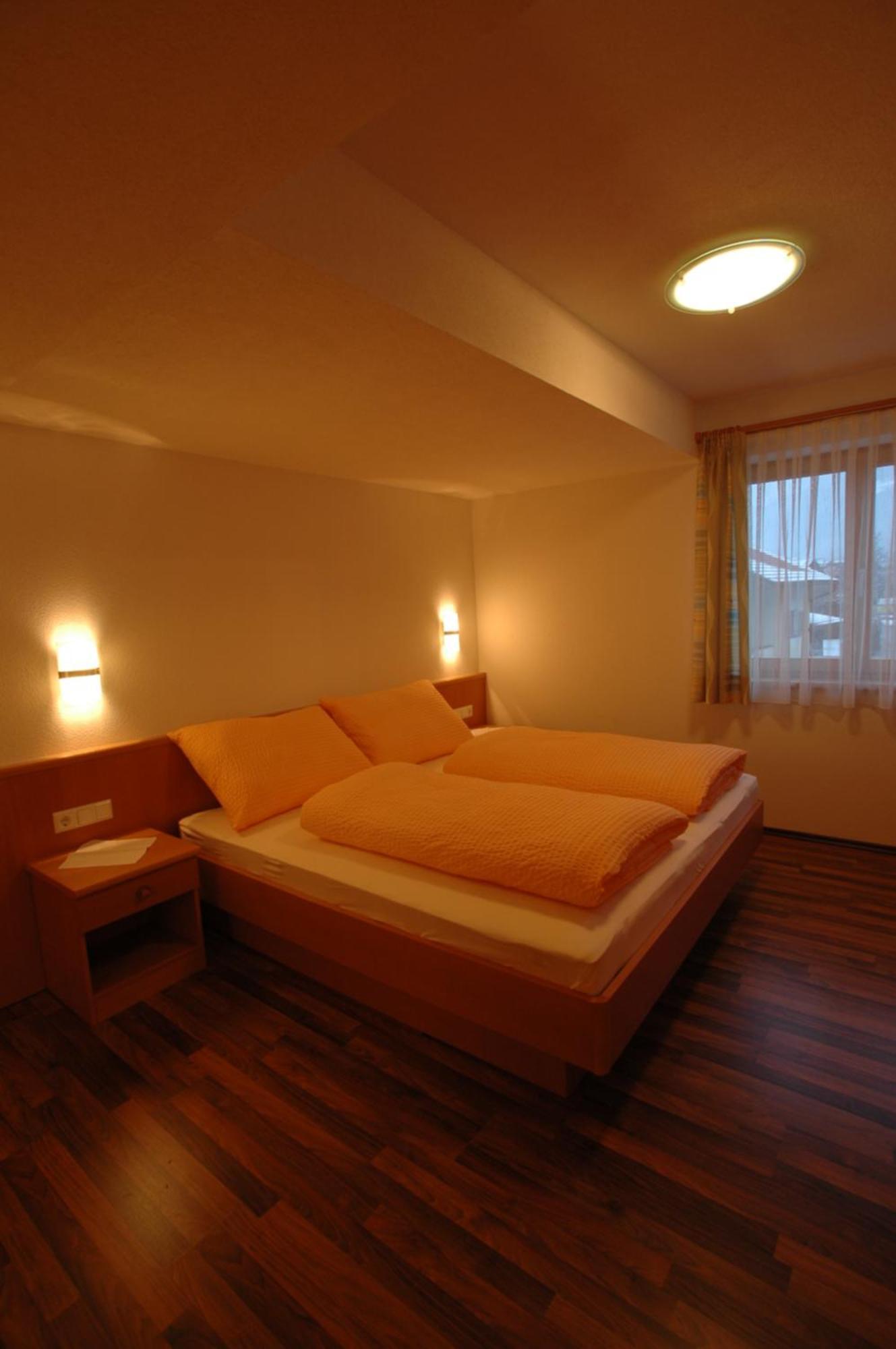 Apart Am Brunnen Ried im Oberinntal Quarto foto